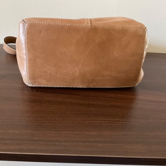 Tan Coach purse - Picture 3 of 5